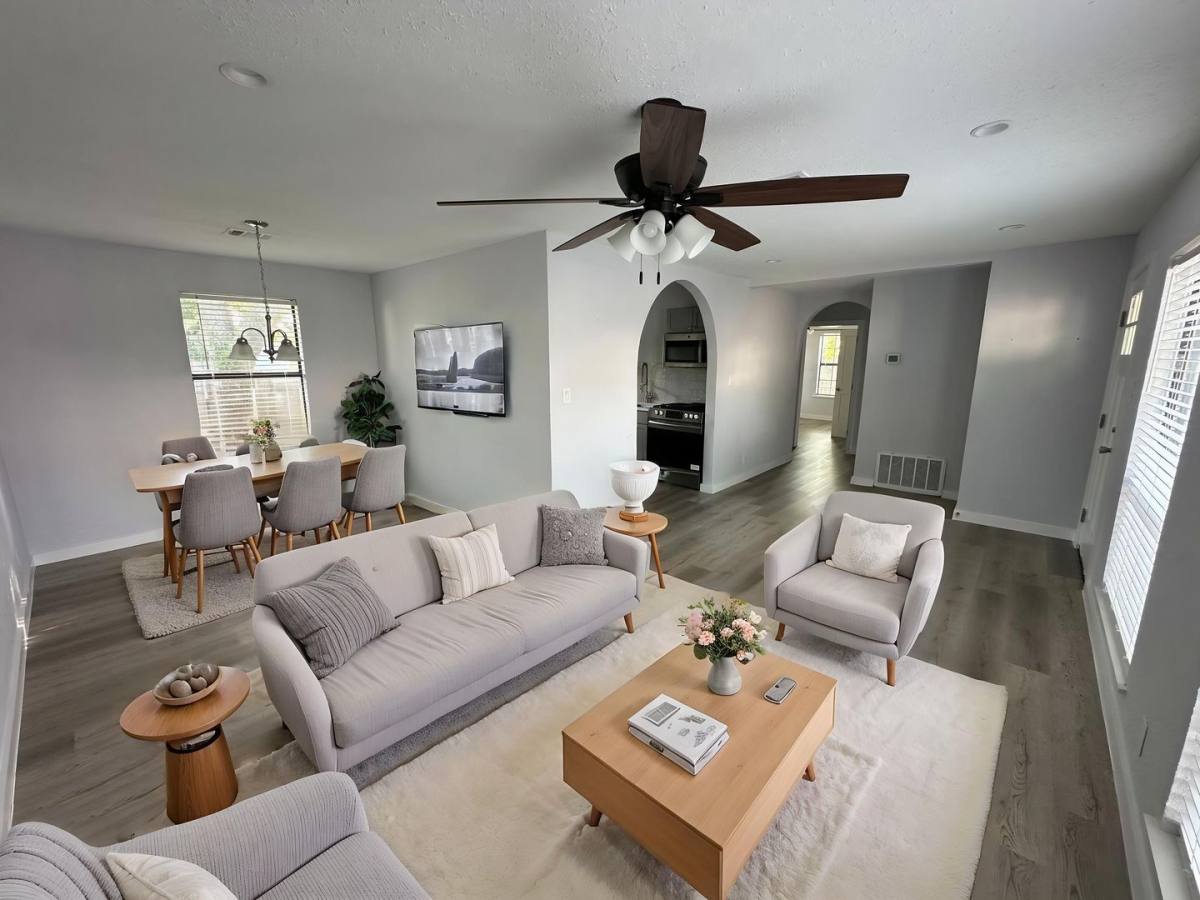 Apartment for rent at 4412 Gillis St, Austin, TX 78745