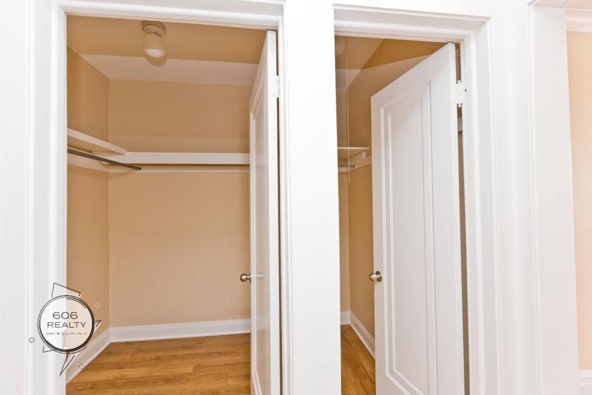 Apartment for rent at 2247 S Gunderson #1, Berwyn, IL 60402