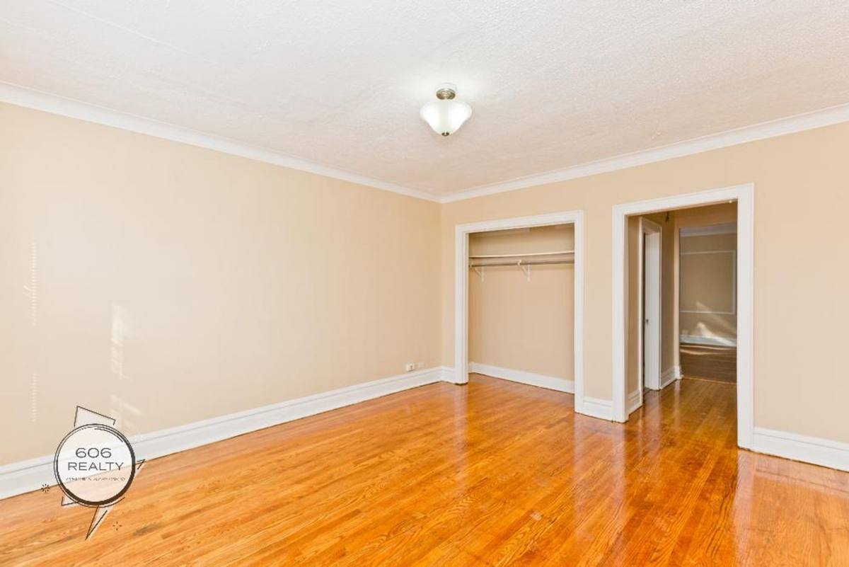 Apartment for rent at 2247 S Gunderson #1, Berwyn, IL 60402
