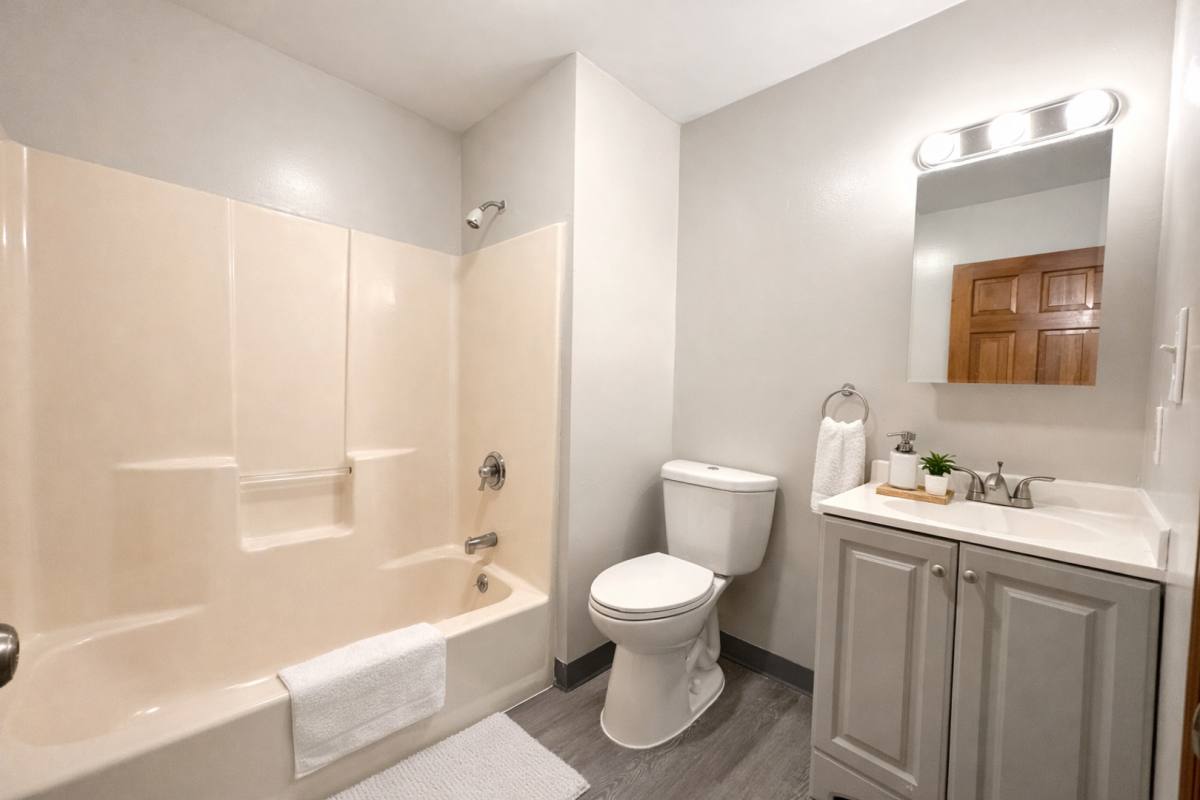 Apartment for rent at 152-154 Wooster St, Hartford, CT 06120
