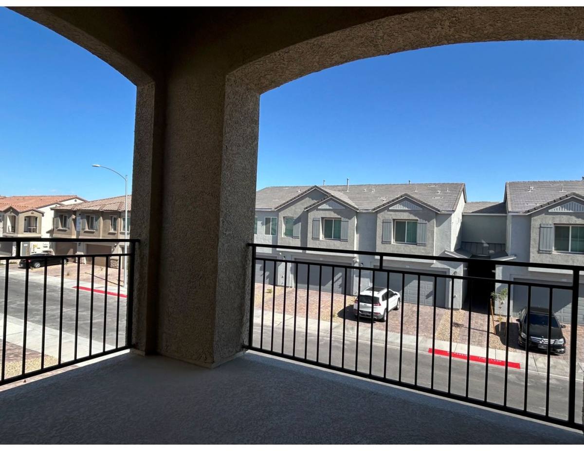 House for rent at 227 Callen Falls Ave, Henderson, NV 89011