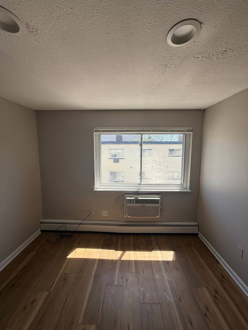 Apartment for rent at 3022 W 14th St, Cleveland, OH 44113