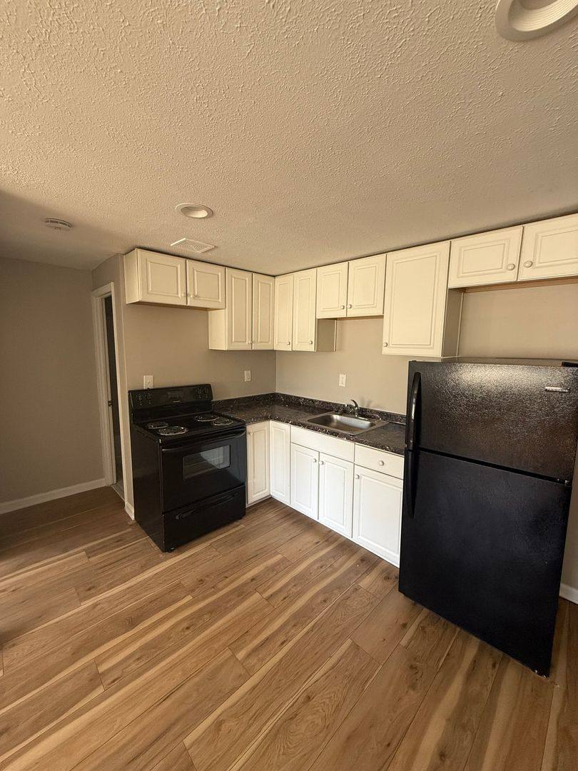Apartment for rent at 3022 W 14th St, Cleveland, OH 44113