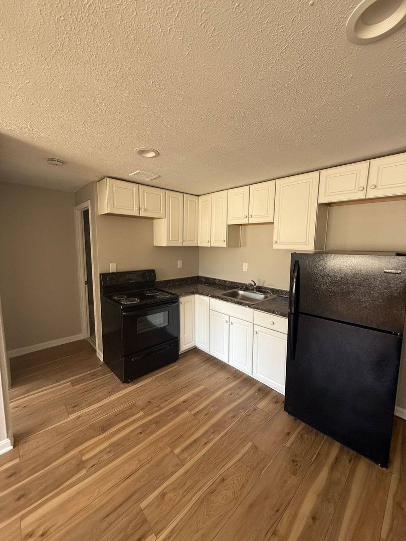 Apartment for rent at 3022 W 14th St, Cleveland, OH 44113