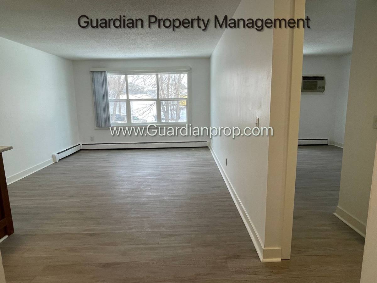Apartment for rent at 627 Polk St NE, Minneapolis, MN 55413
