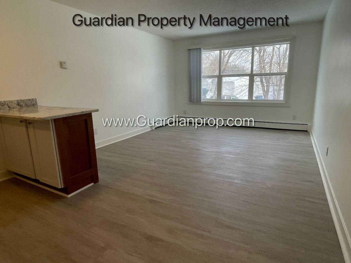 Apartment for rent at 627 Polk St NE, Minneapolis, MN 55413