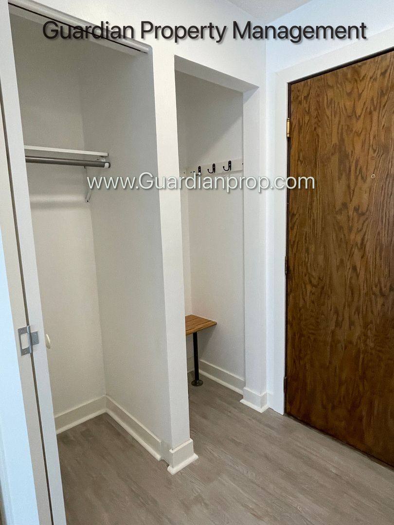 Apartment for rent at 627 Polk St NE, Minneapolis, MN 55413