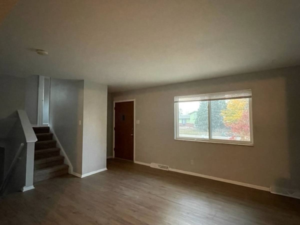 House for rent at 387 S Queen Circle, Denver, CO 80226