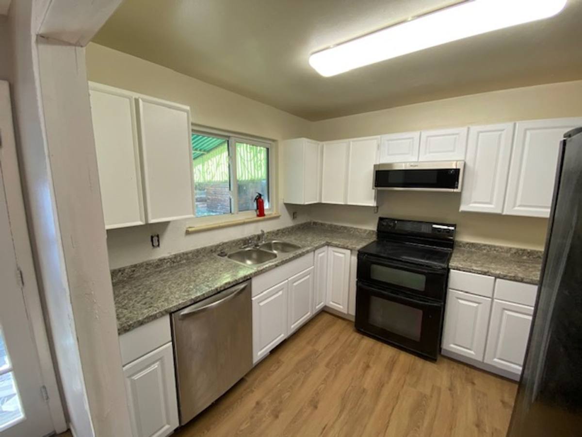 House for rent at 387 S Queen Circle, Denver, CO 80226