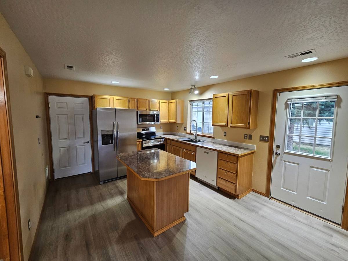 Apartment for rent at 3206 Meadow Glen Rd, Cheney, WA 99004