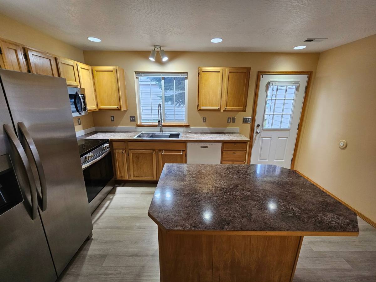 Apartment for rent at 3206 Meadow Glen Rd, Cheney, WA 99004