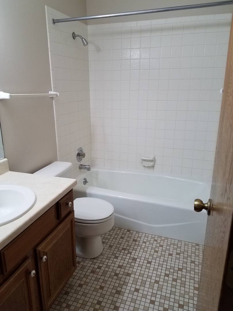 Apartment for rent at 11433 Arbor St, Omaha, NE 68144
