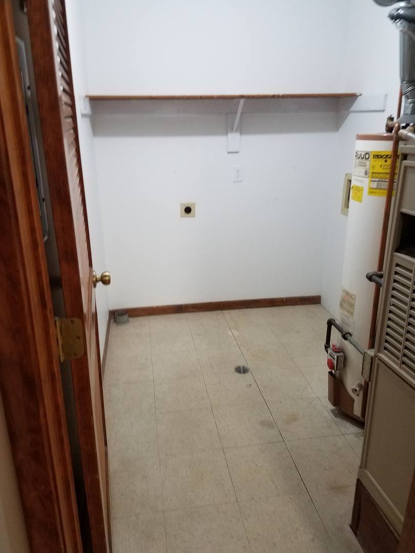 Apartment for rent at 11433 Arbor St, Omaha, NE 68144