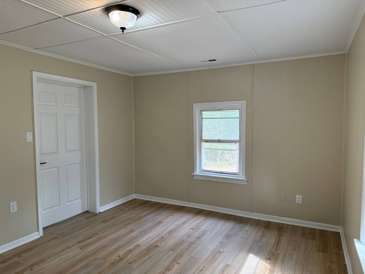House for rent at 1151 Perry St, Chesapeake, VA 23324