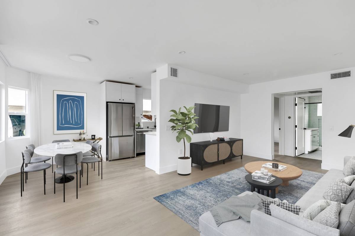 Apartment for rent at 5606 Lexington Ave, Los Angeles, CA 90038