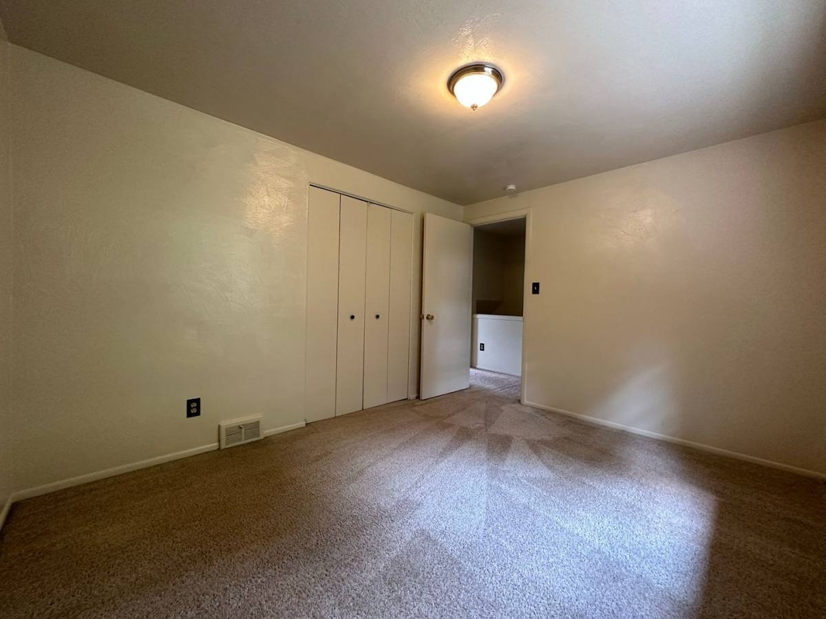 Townhouse for rent at 450 Mower Dr, Pittsburgh, PA 15239