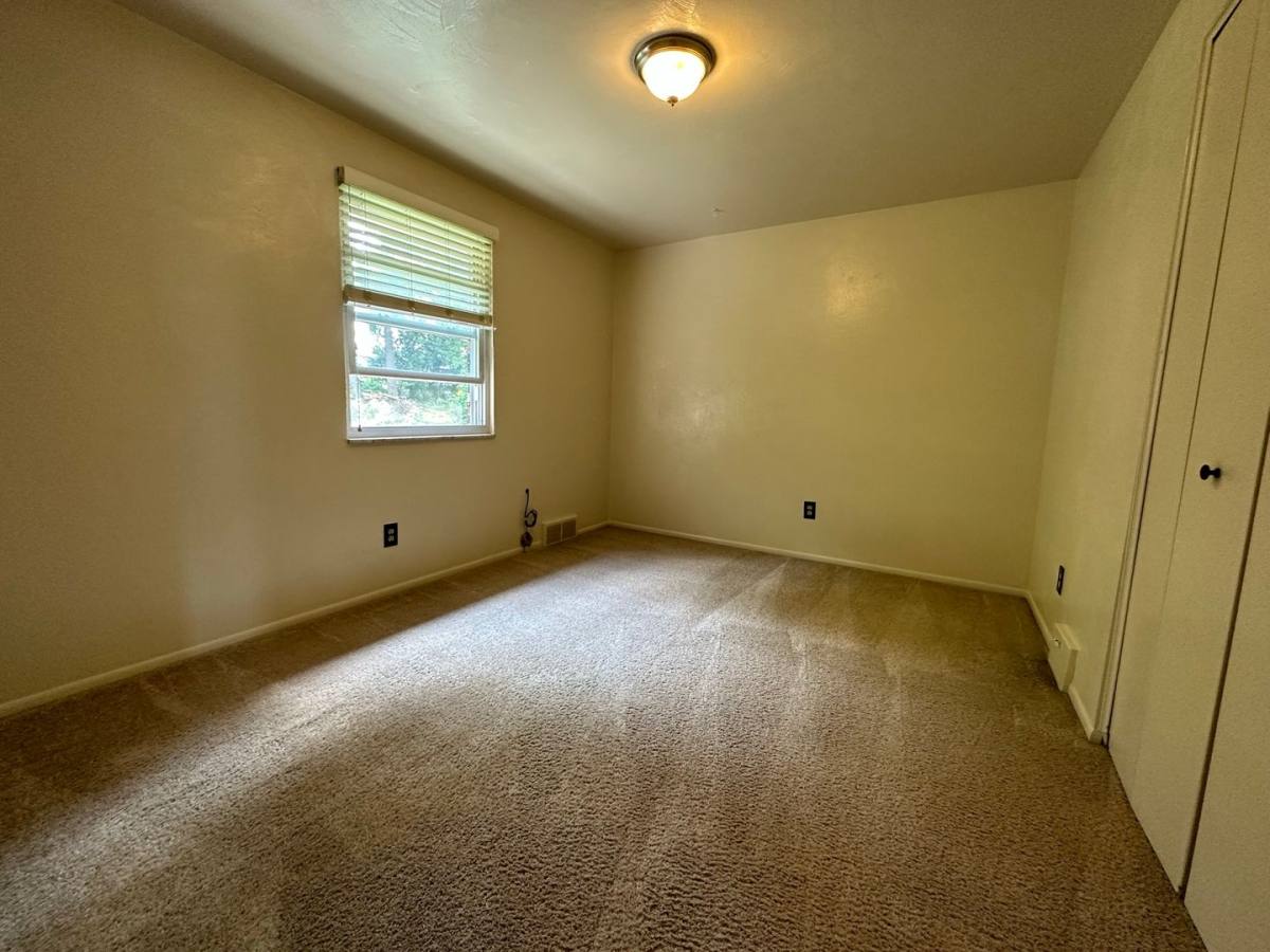 Townhouse for rent at 450 Mower Dr, Pittsburgh, PA 15239