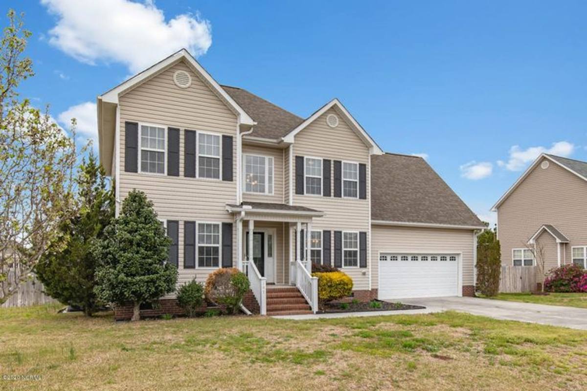 House for rent at 147 Harvest Moon Dr, Richlands, NC 28574
