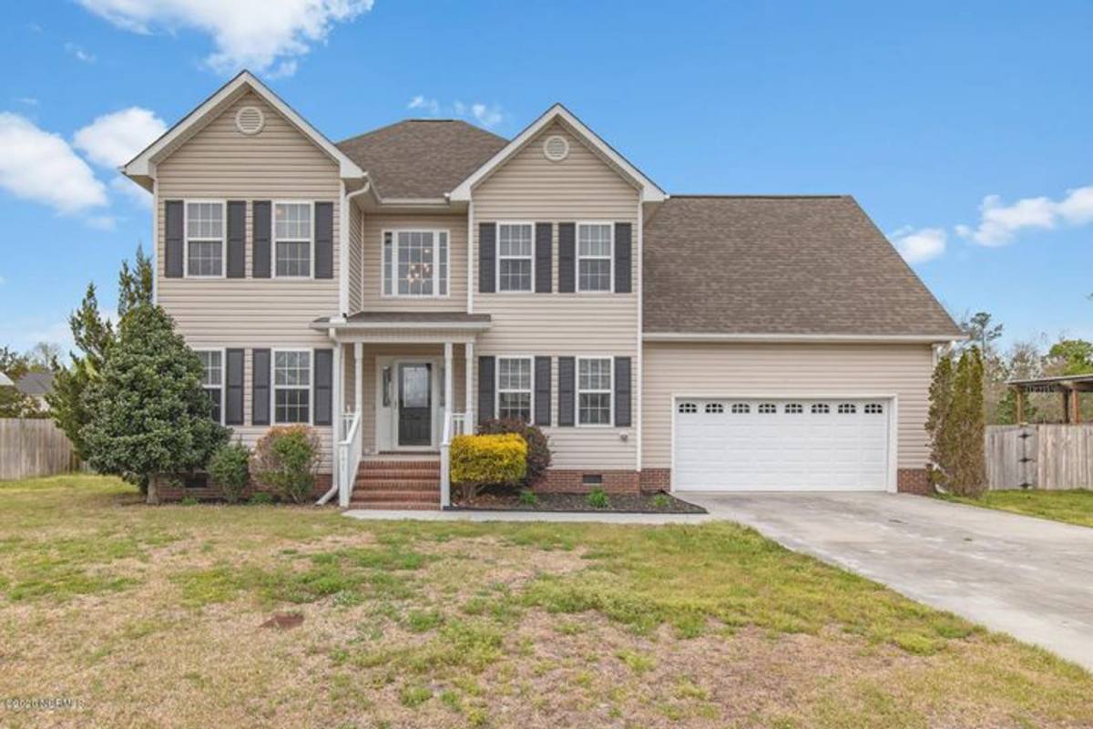 House for rent at 147 Harvest Moon Dr, Richlands, NC 28574