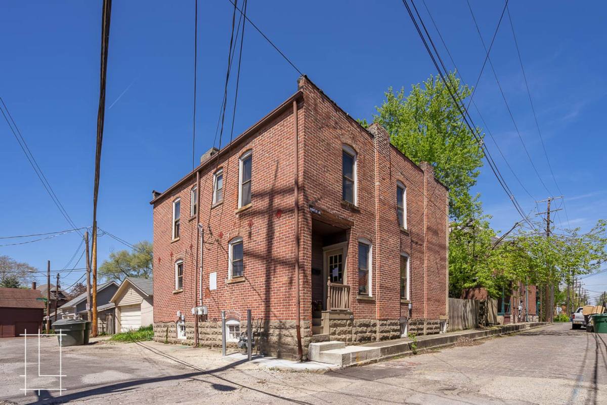 Apartment for rent at 751-753 Hunter Ave, Columbus, OH 43215