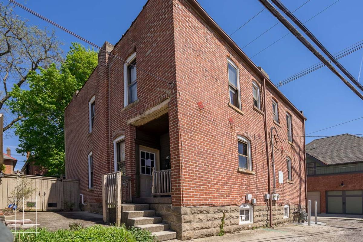 Apartment for rent at 751-753 Hunter Ave, Columbus, OH 43215