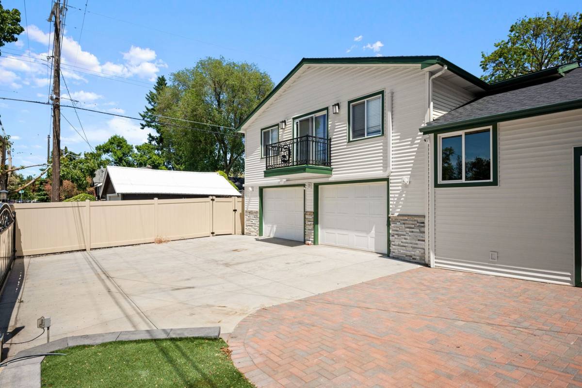 House for rent at 1028 W Chelan Ave, Spokane, WA 99205