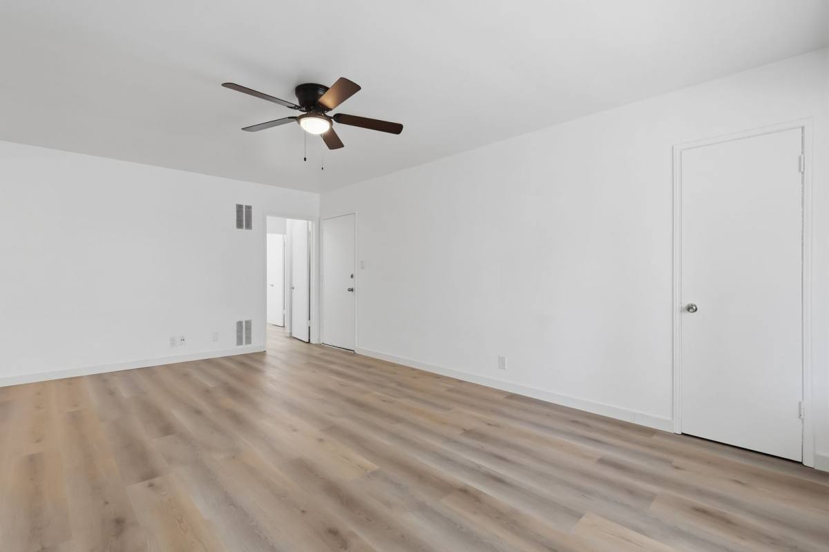 Apartment for rent at 12310-12320 Chandler Blvd, Valley Village, CA 91607
