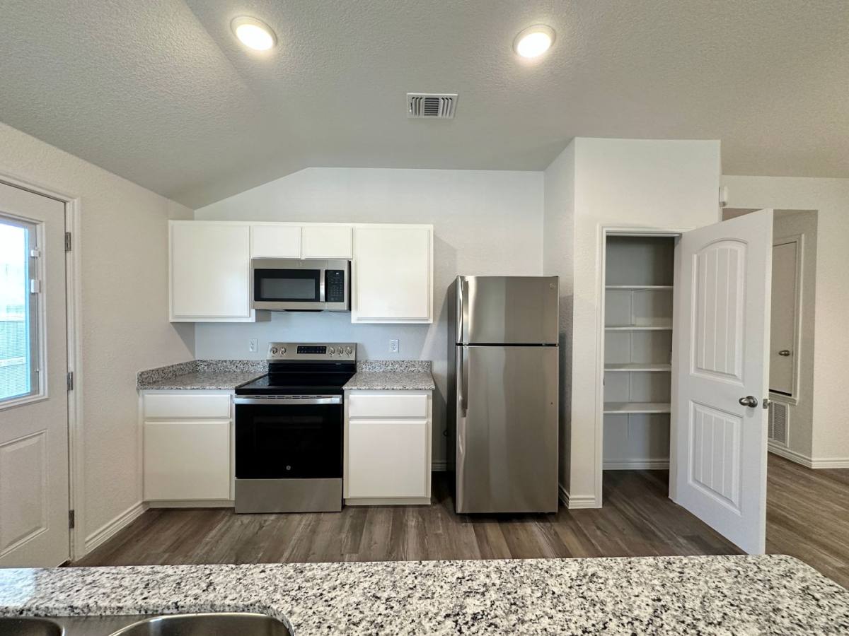 Townhouse for rent at 234 B Dolphin Dr, Temple, TX 76501