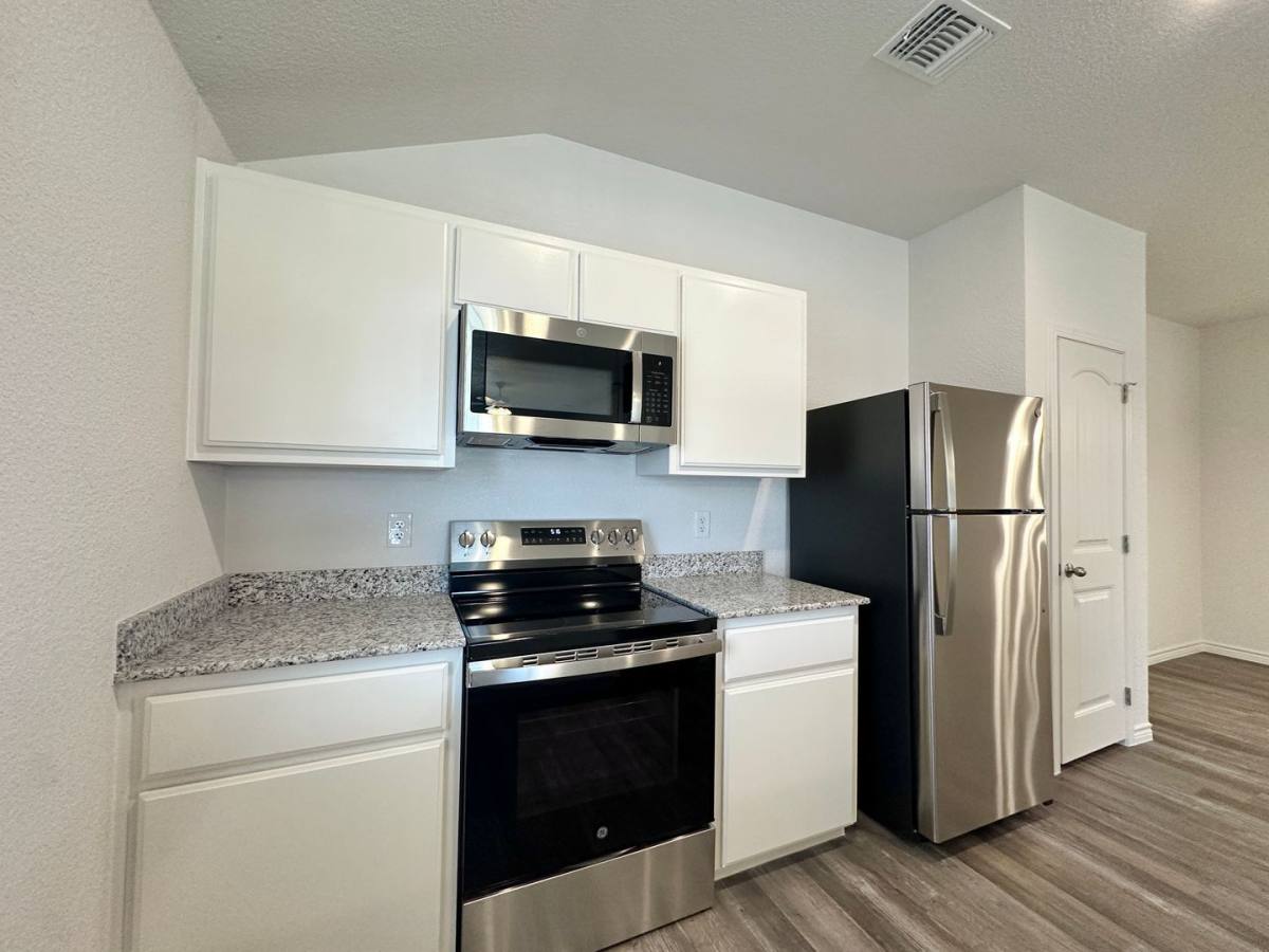 Townhouse for rent at 234 B Dolphin Dr, Temple, TX 76501