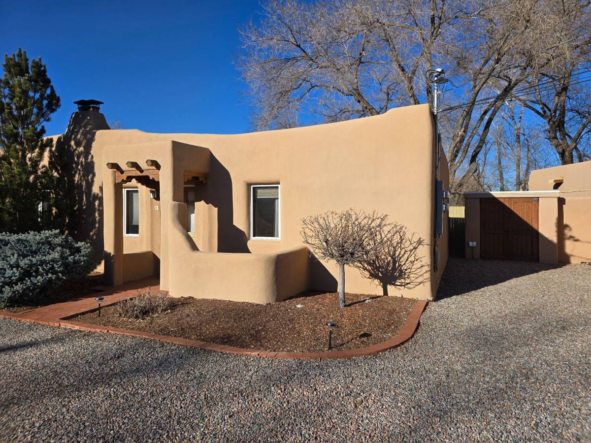 House for rent at 115 W Santa Fe Ave, Santa Fe, NM 87505