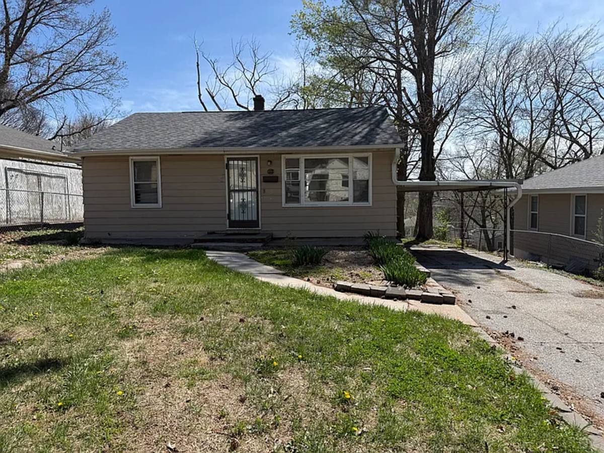 House for rent at 3941 Himebaugh Ave, Omaha, NE 68111