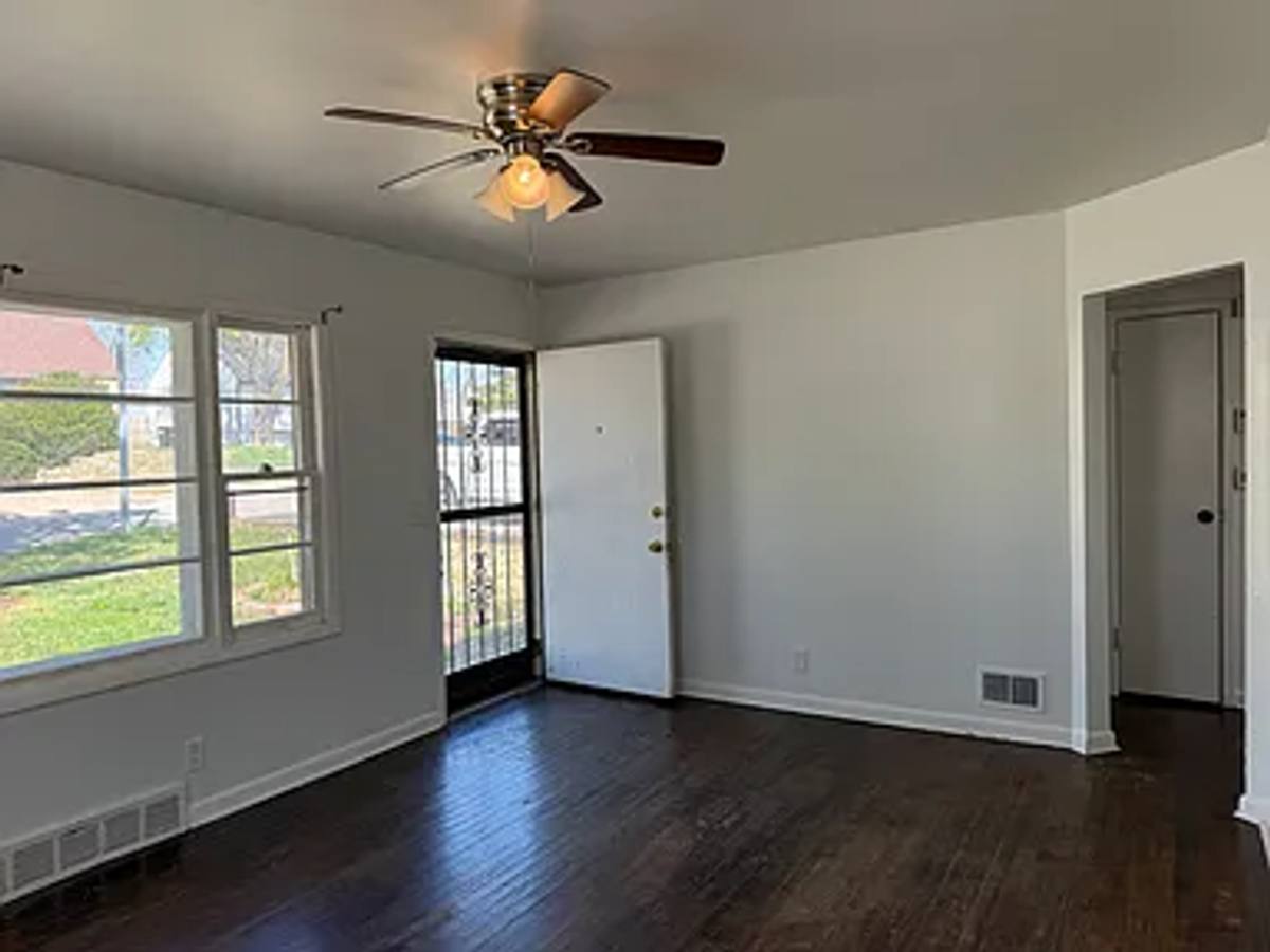 House for rent at 3941 Himebaugh Ave, Omaha, NE 68111