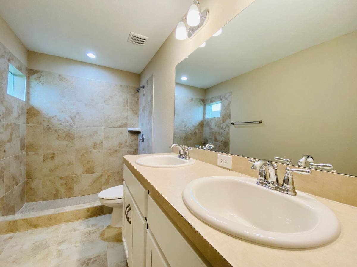 House for rent at 223 Hibiscus St, Winter Haven, FL 33881