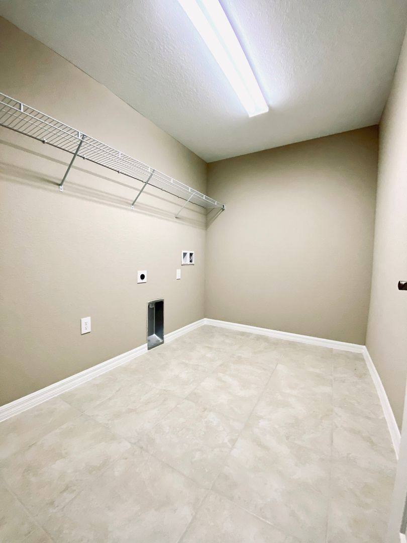 House for rent at 223 Hibiscus St, Winter Haven, FL 33881