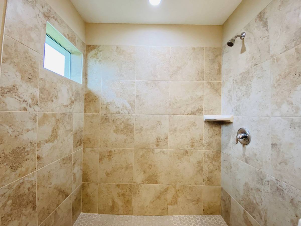 House for rent at 223 Hibiscus St, Winter Haven, FL 33881