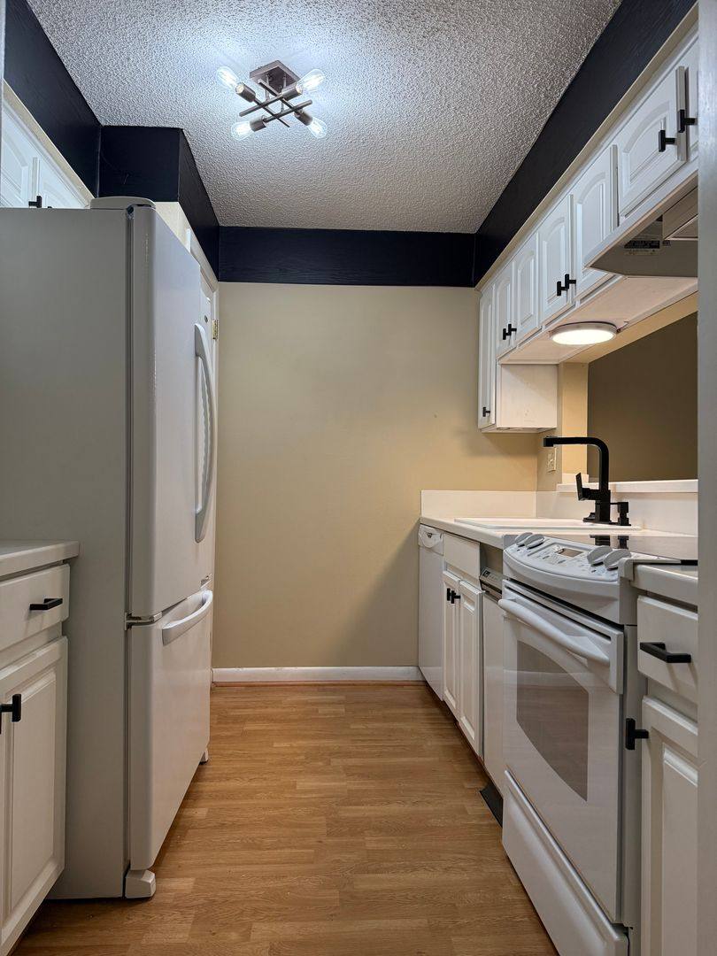 Condo for rent at 10 Hampshire Circle, Little Rock, AR 72211