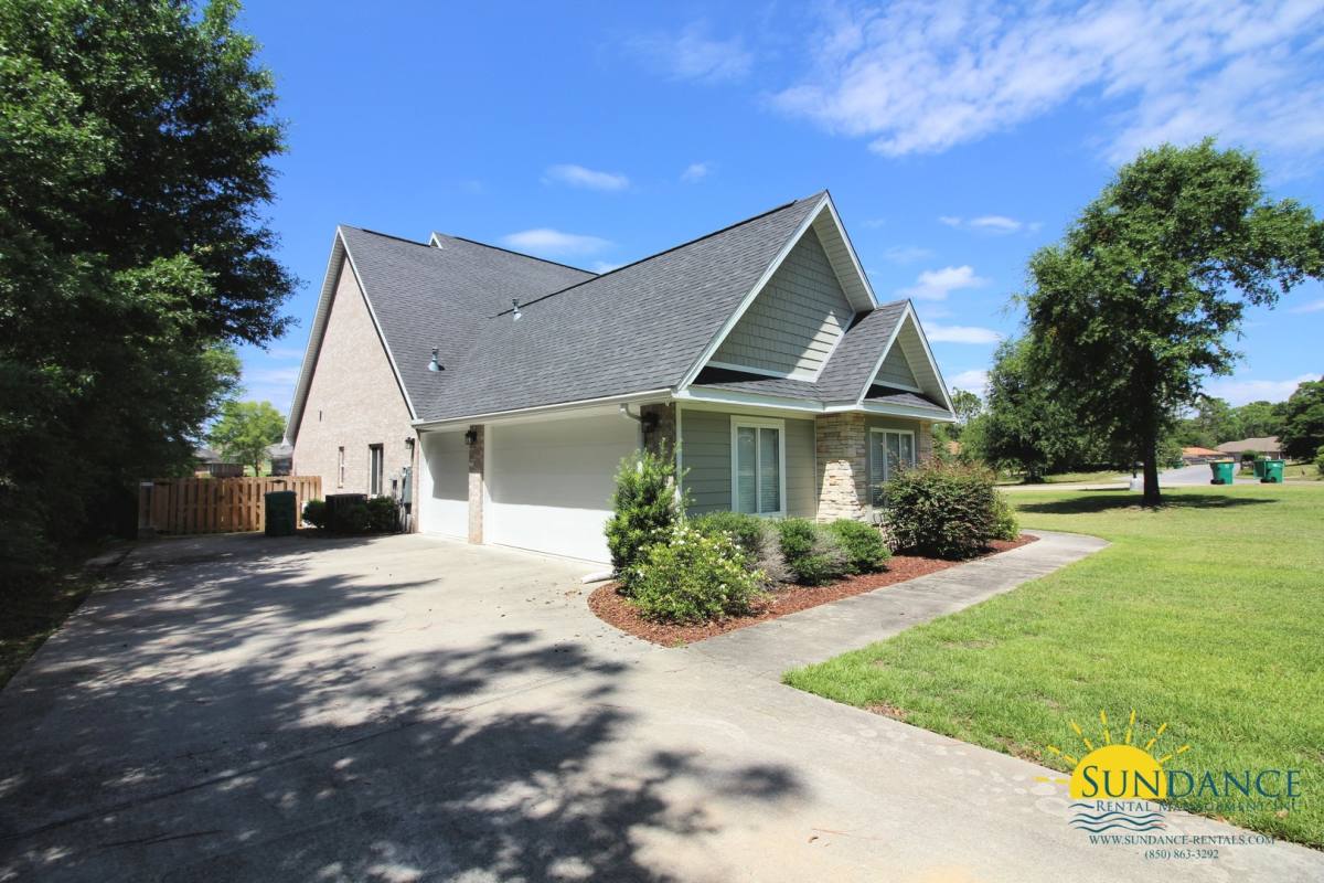 House for rent at 432 Shoal Lake Dr, Crestview, FL 32539