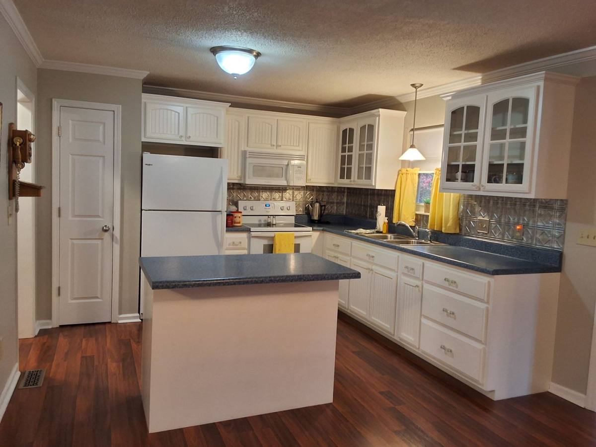 House for rent at 14989 Martel Rd, Lenoir City, TN 37772