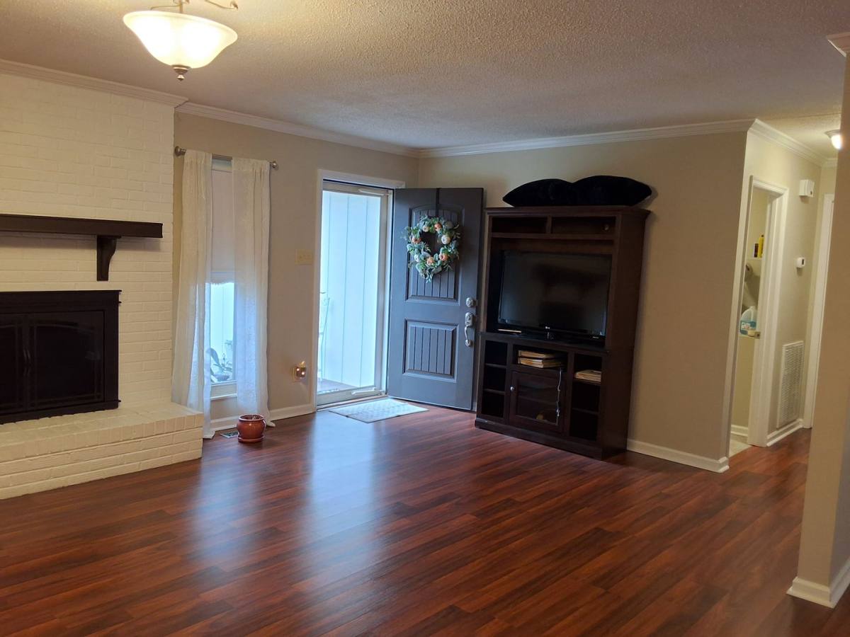 House for rent at 14989 Martel Rd, Lenoir City, TN 37772