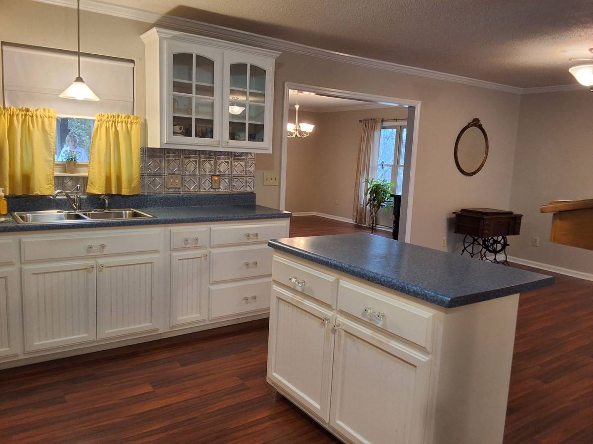 House for rent at 14989 Martel Rd, Lenoir City, TN 37772