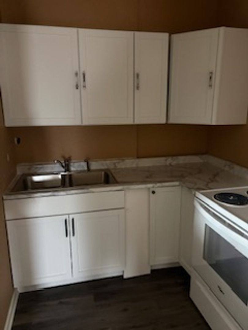 Apartment for rent at 303 Franklin, Waterloo, IA 50703