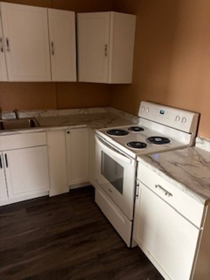 Apartment for rent at 303 Franklin, Waterloo, IA 50703