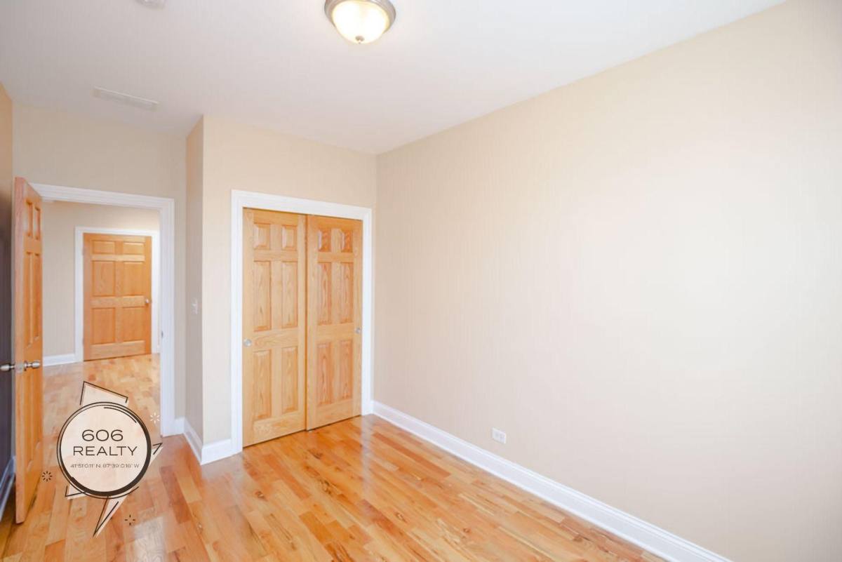 Apartment for rent at 5550-58 W Belmont, Chicago, IL 60641