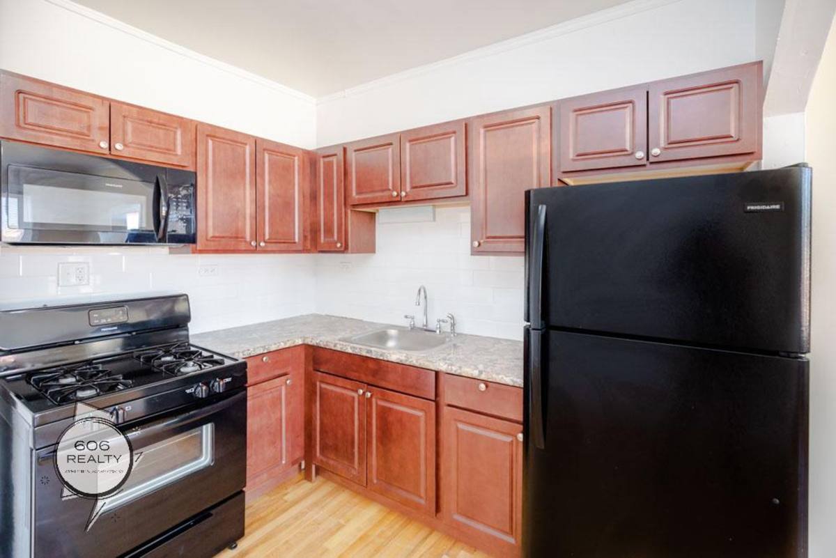 Apartment for rent at 2206 S 57th Ave, Cicero, IL 60804