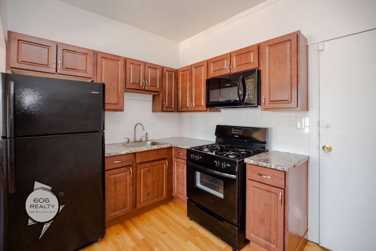Apartment for rent at 2206 S 57th Ave, Cicero, IL 60804