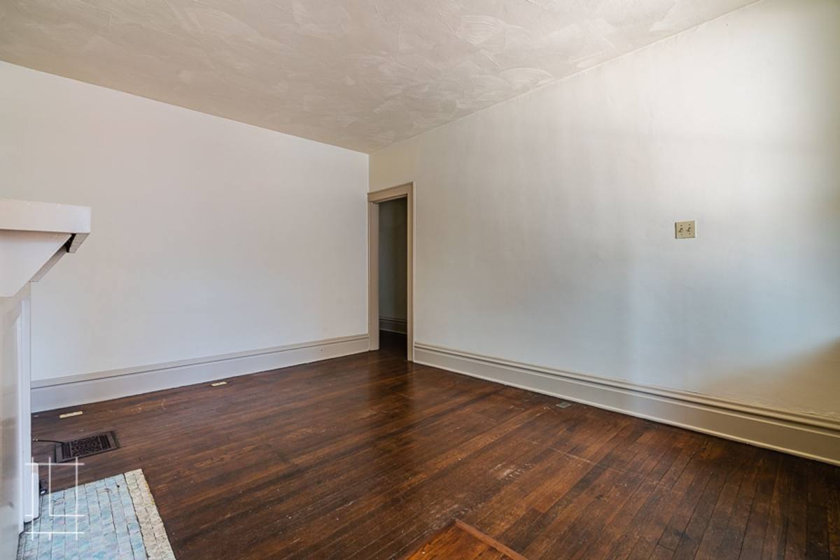 Apartment for rent at 35 Lundy St, Columbus, OH 43215