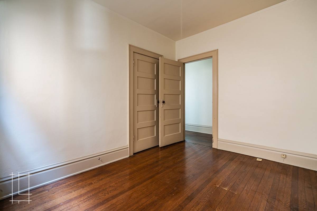 Apartment for rent at 35 Lundy St, Columbus, OH 43215