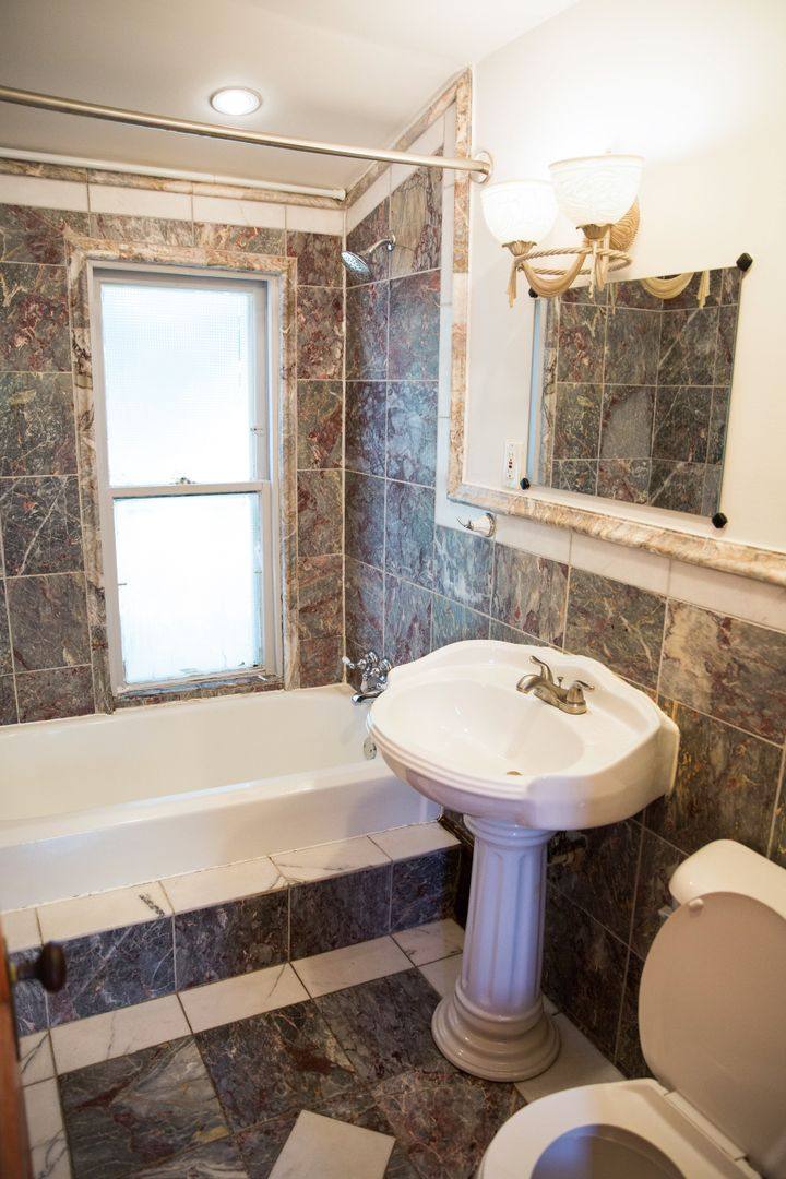 Apartment for rent at 3021 Knox Ave S, Minneapolis, MN 55408