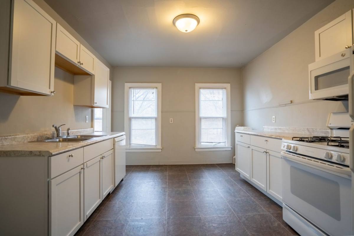 Apartment for rent at 2835 Williams Ave SE, Minneapolis, MN 55414