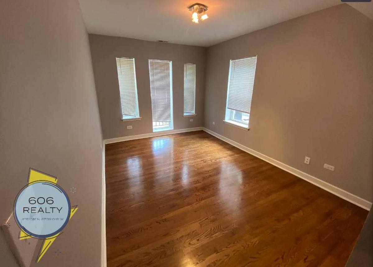 Apartment for rent at 6500-6504 N Washtenaw Ave, Chicago, IL 60645